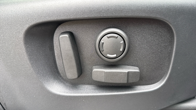 Land Rover Discovery Sport 1.5 P270e Landmark 5dr Auto [5 Seat] Station Wagon